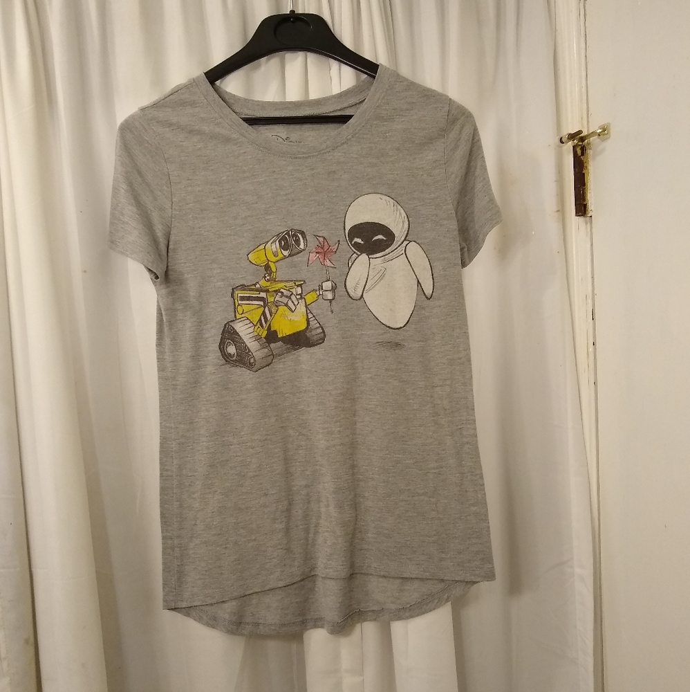 Disney Tee Wall-E and Eve Tshirt Junior's Medium